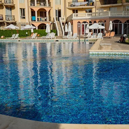 Menada Negresco Aparthotel Elenite